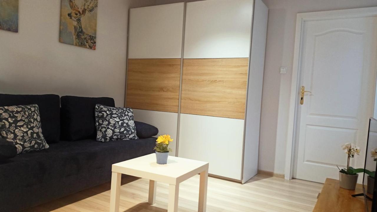 Apartament Granatowy Swietoduska 12 Lublin Exterior foto
